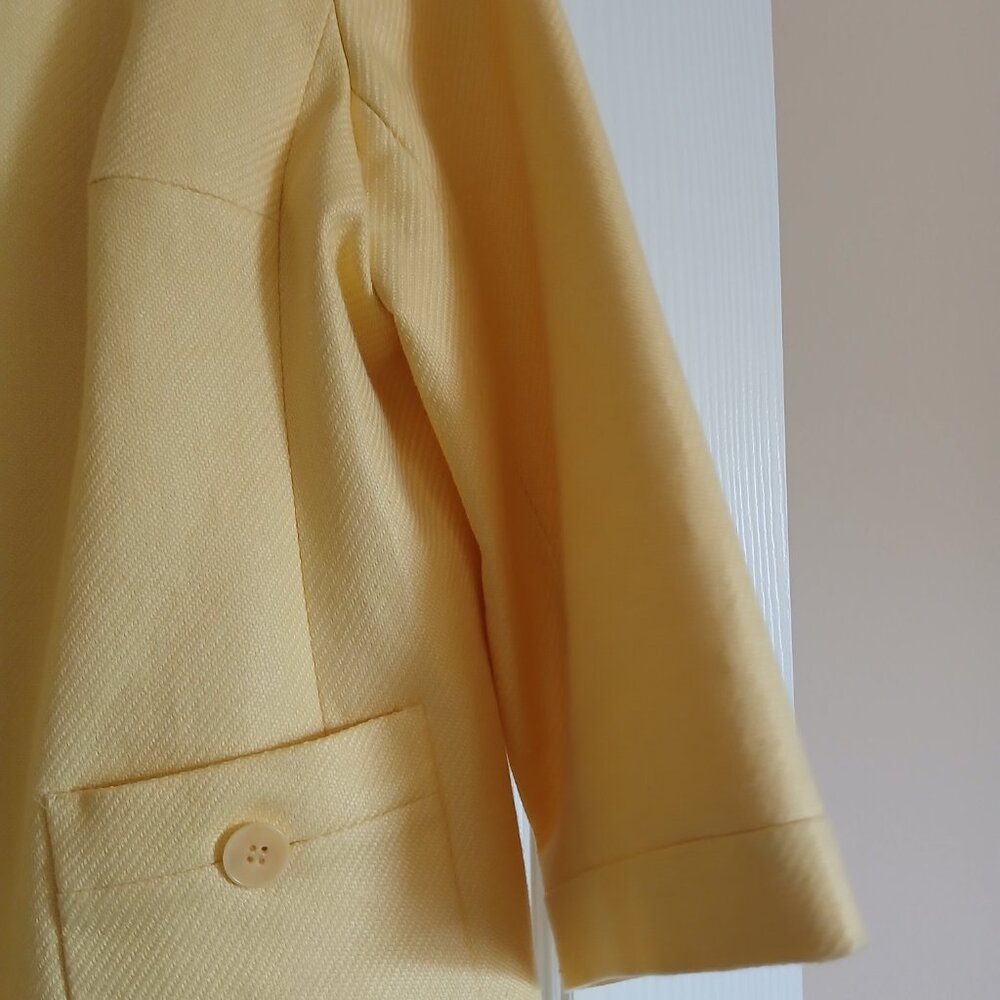 Jacket - Picture 5 of 6
